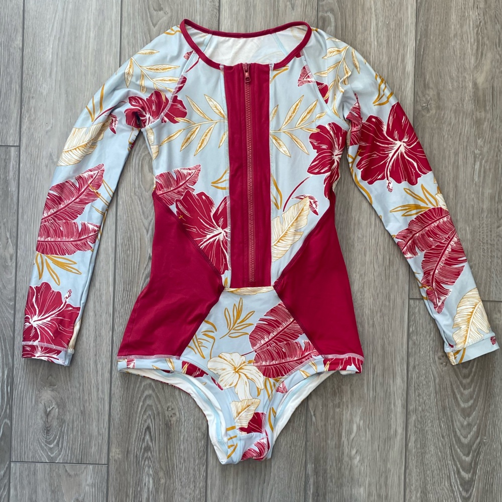 L*Space long sleeve surf suit